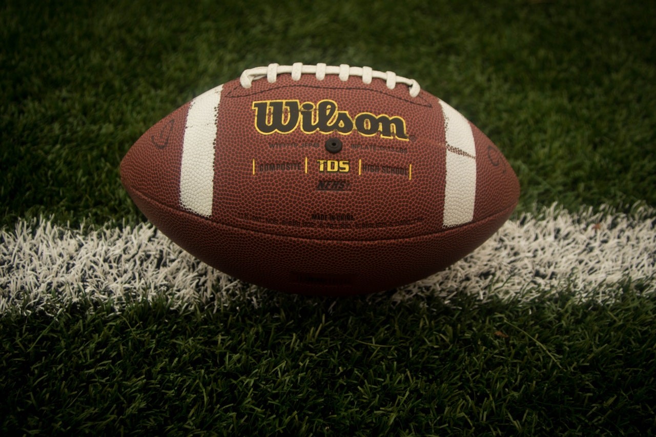 15 Secrets of Women and Football